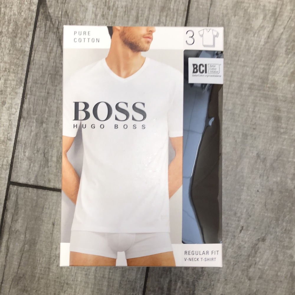 Hugo Boss 3 pack vneck classic T-shirt tee - NWT Pure Cotton
V-Neck bundle